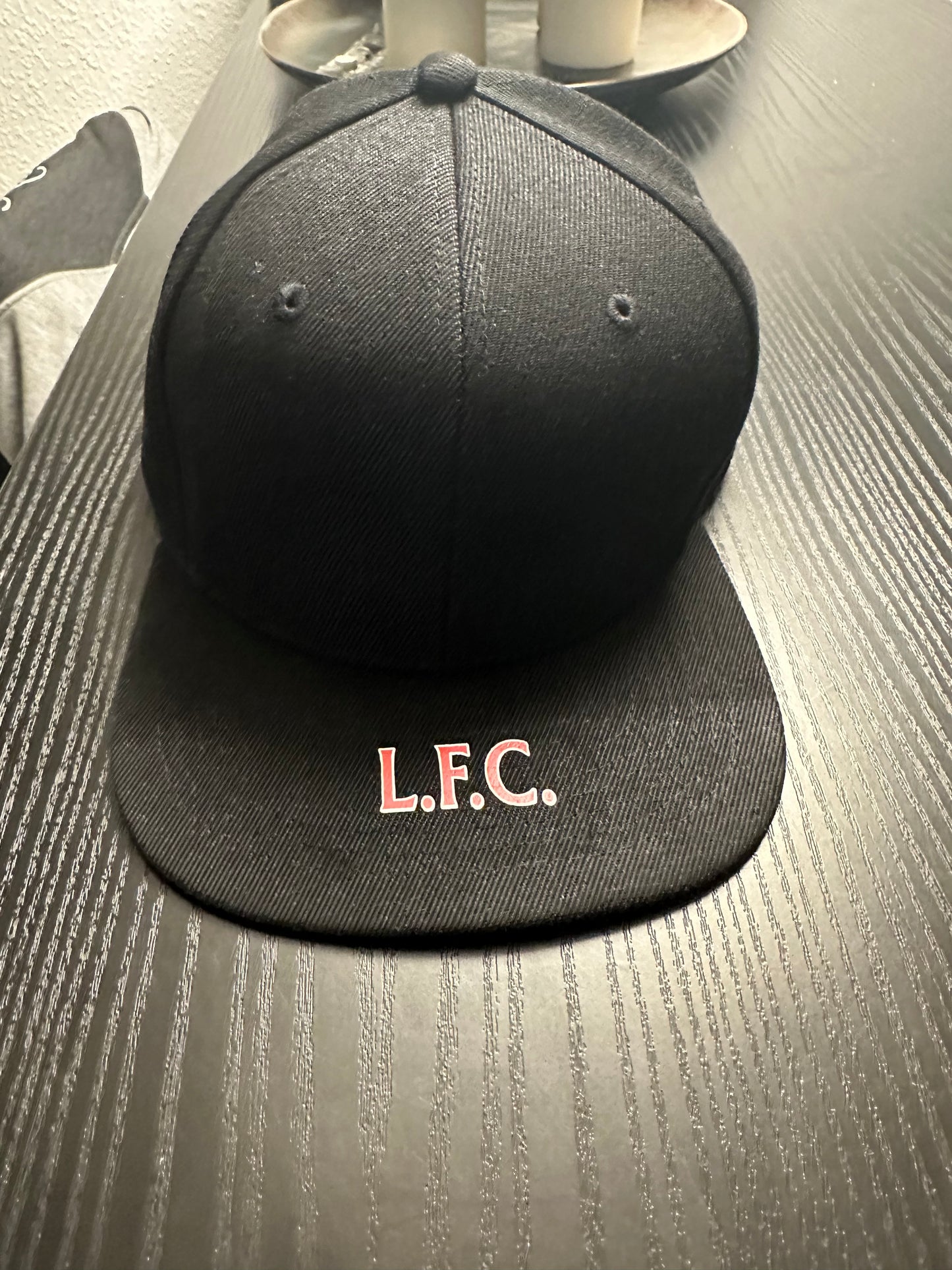 Caps